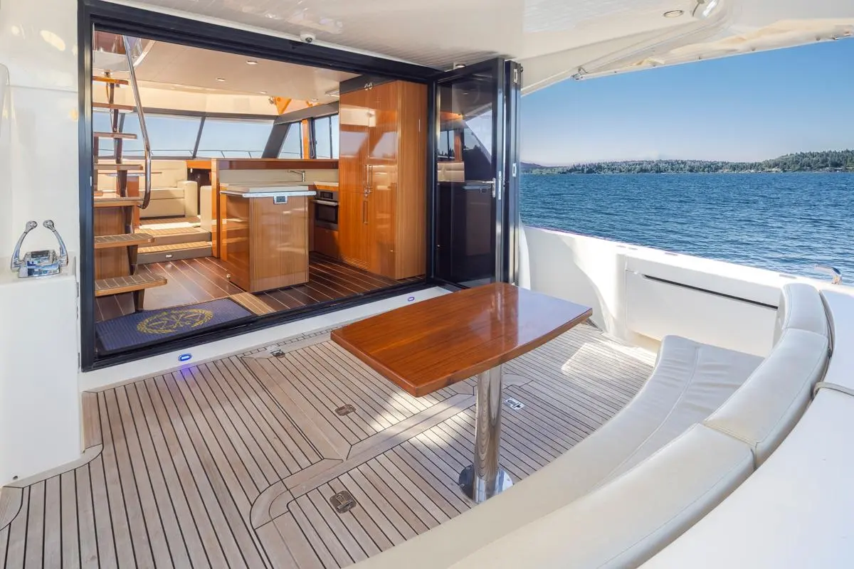 2015 Maritimo 50'