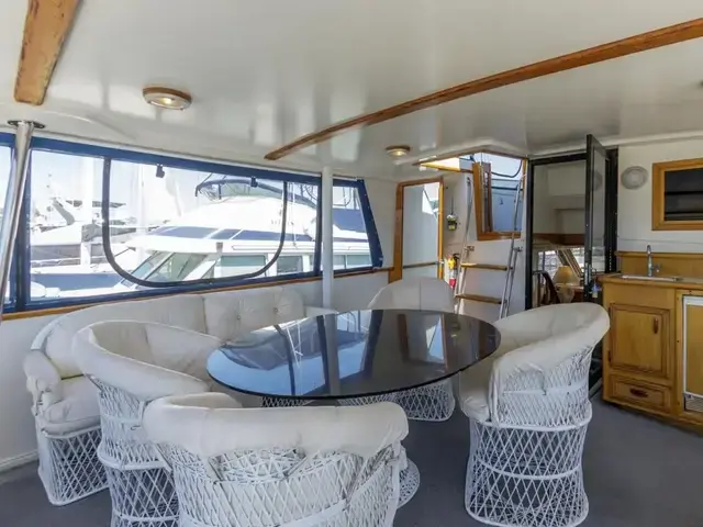 Californian 55 Cockpit Motor Yacht