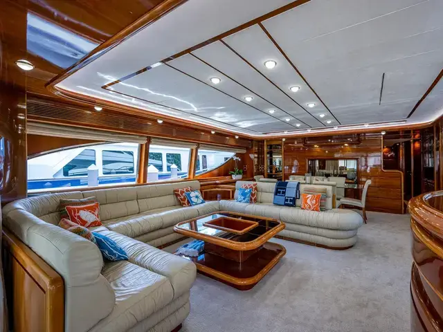 Ferretti Yachts 94'