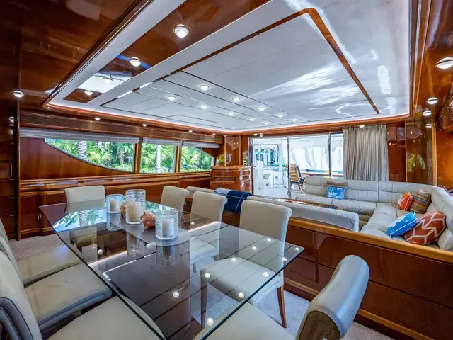 Ferretti Yachts 94'