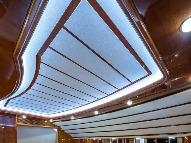 Ferretti Yachts 94'