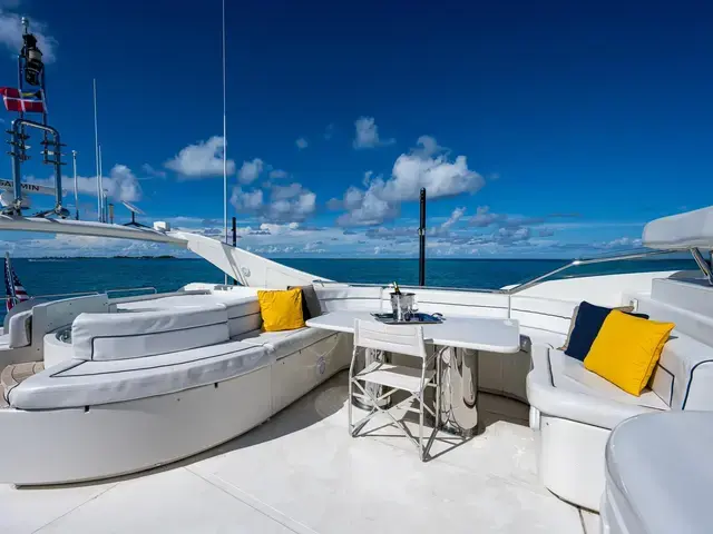 Ferretti Yachts 94'