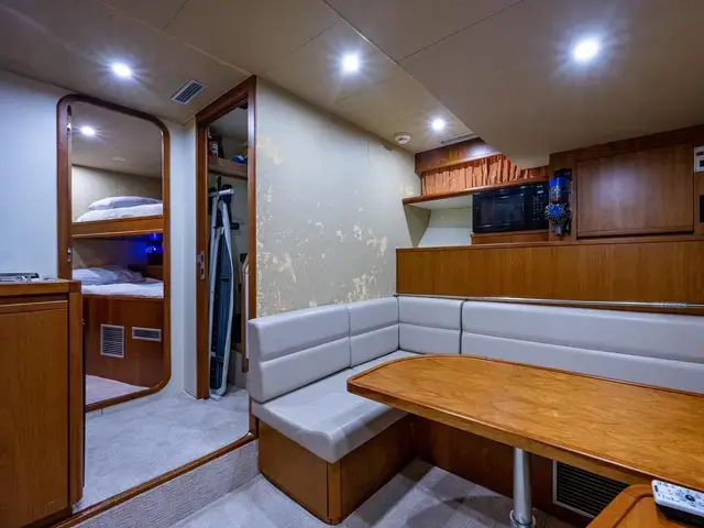 Ferretti Yachts 94'