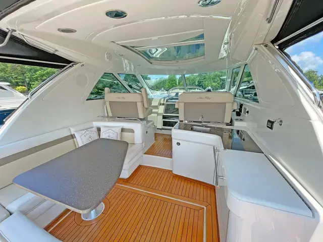 Sea Ray 45'