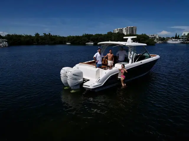 Boston Whaler 32