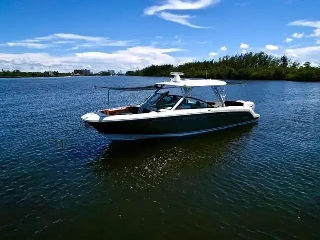 Boston Whaler 32