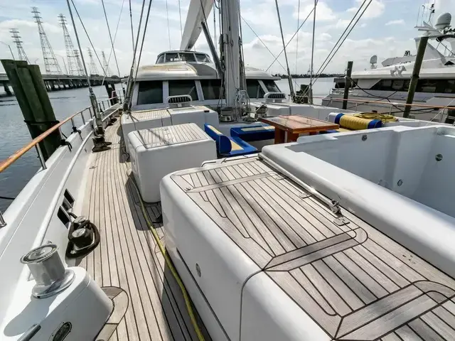 Pendennis 155'