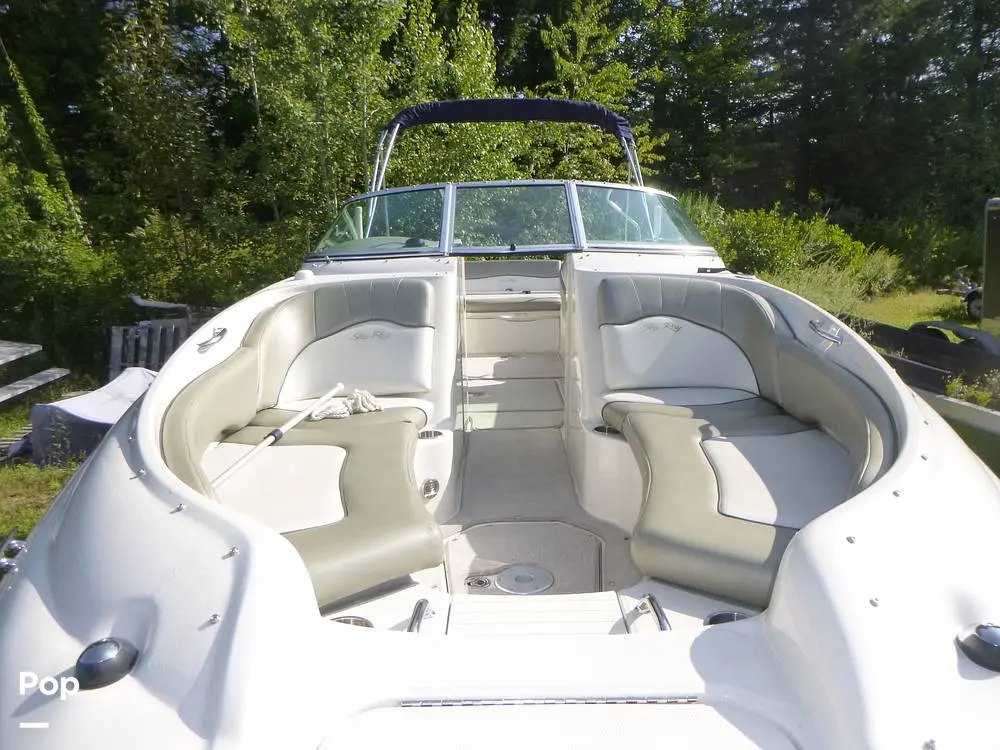 2006 Sea Ray 240 sundeck