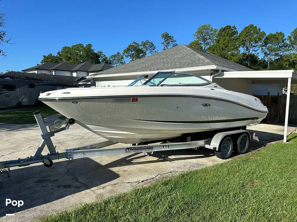 2011 Sea Ray 230 slx