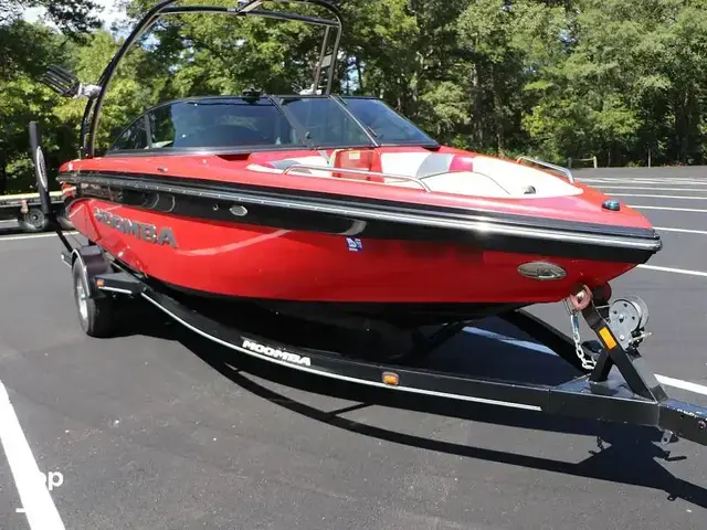 Moomba Mobius LSV