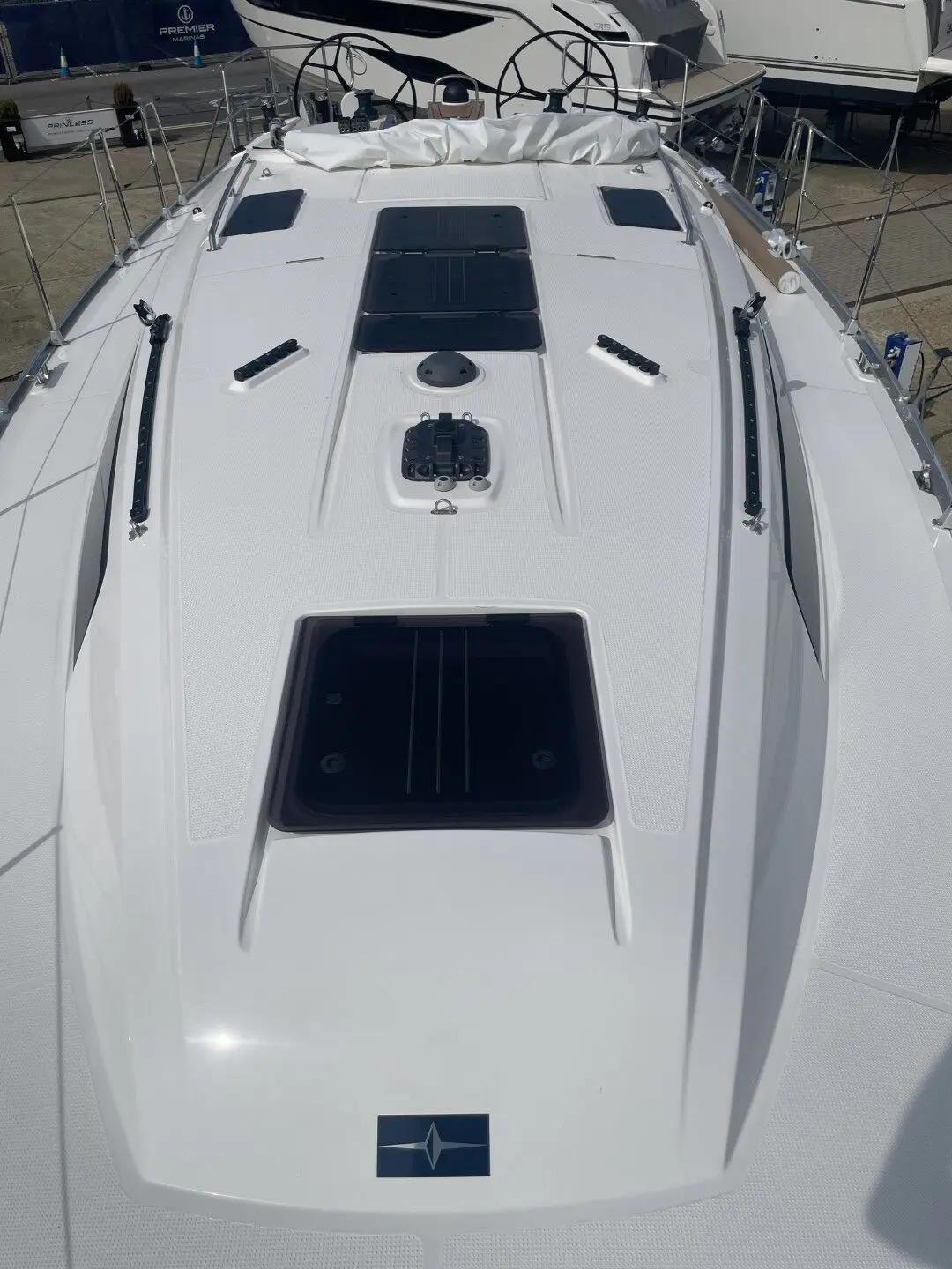 2025 Bavaria cruiser 37