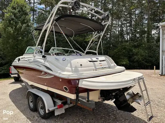 Sea Ray 240 Sundeck