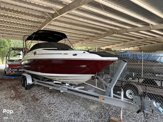 Sea Ray 240 Sundeck