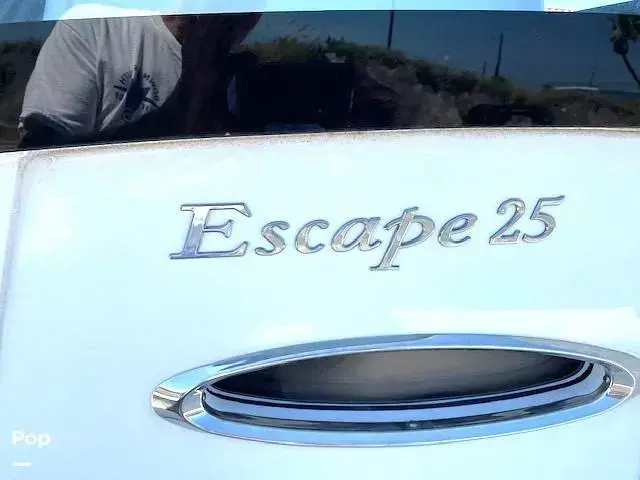 Sea Hunt Escape 25