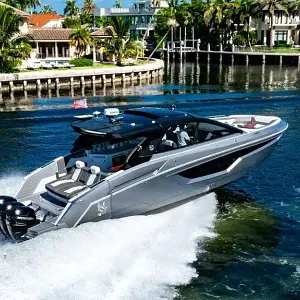 2022 Cruisers Yachts 42'