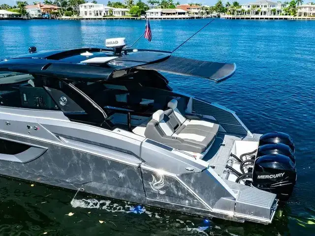 Cruisers Yachts 42'