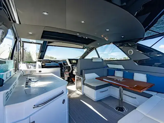 Cruisers Yachts 42'