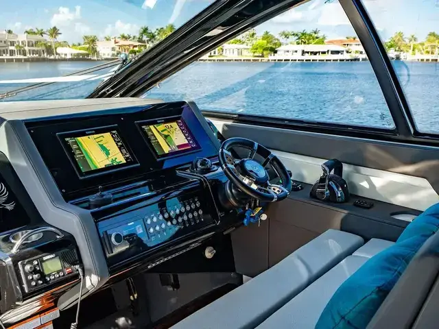 Cruisers Yachts 42'