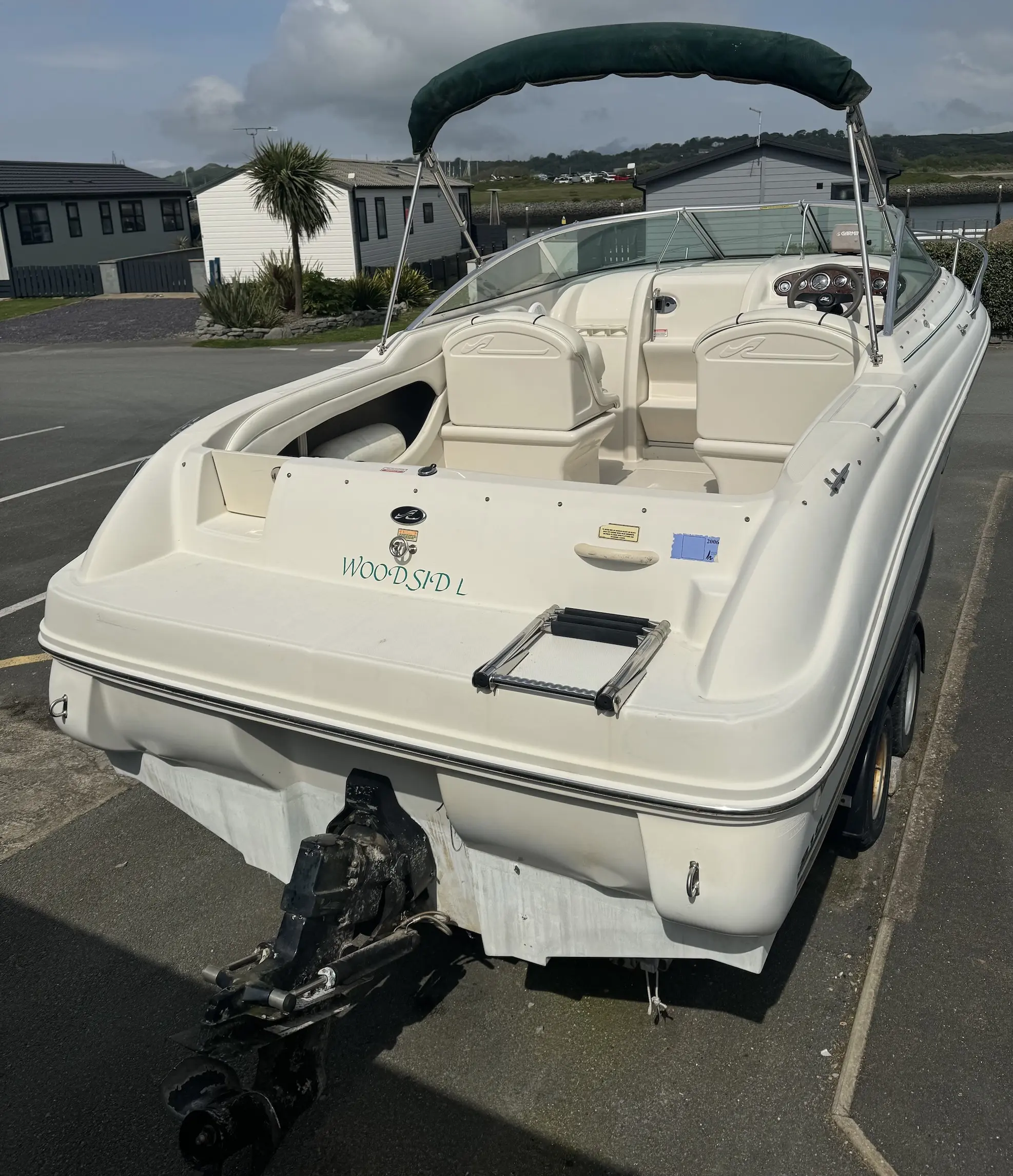 2004 Sea Ray 215 weekender