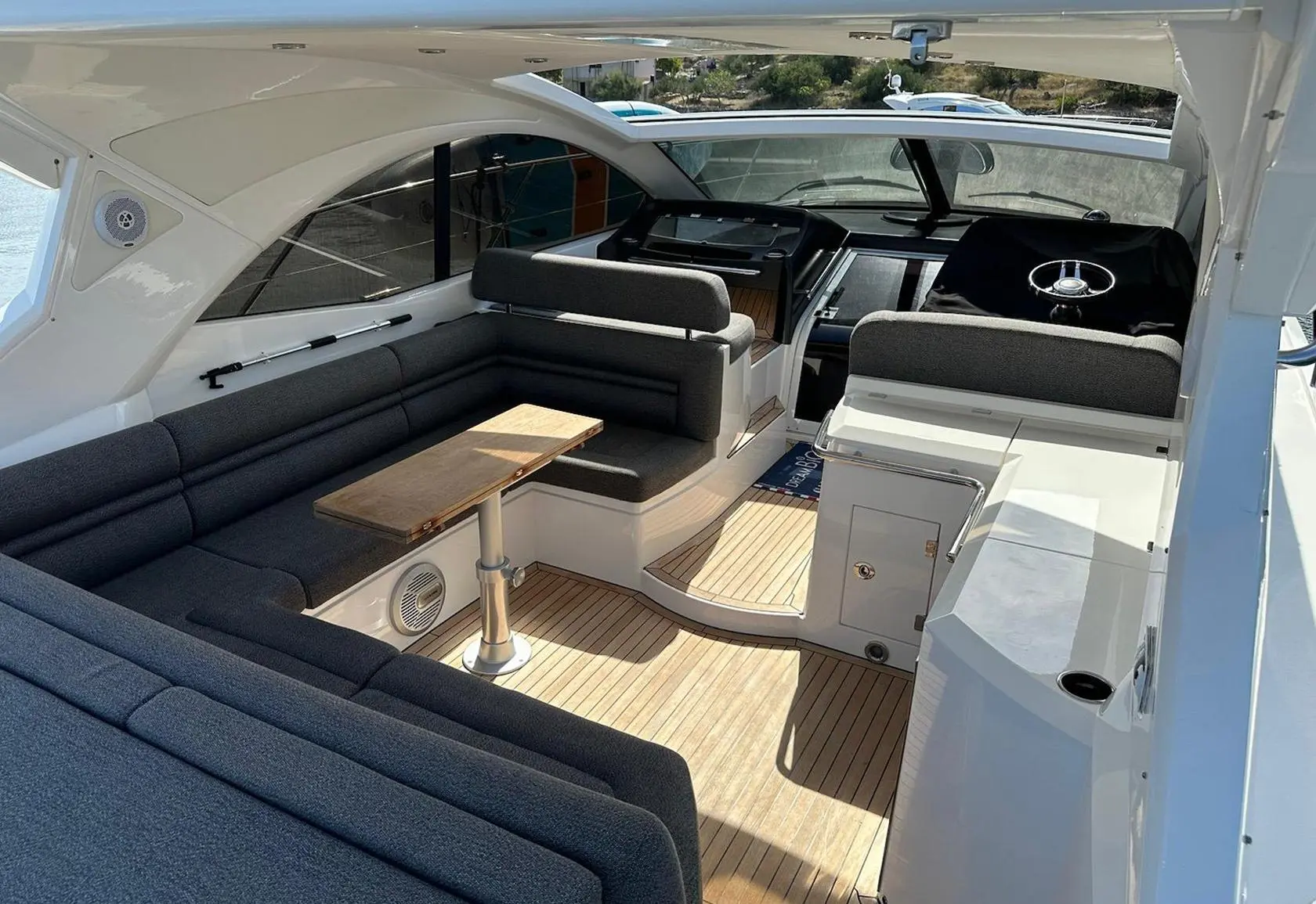 2011 Sunseeker portofino 48