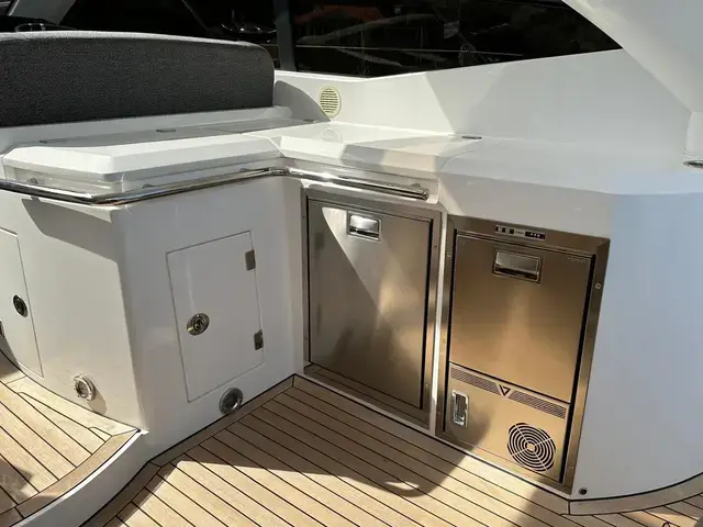 Sunseeker Portofino 48