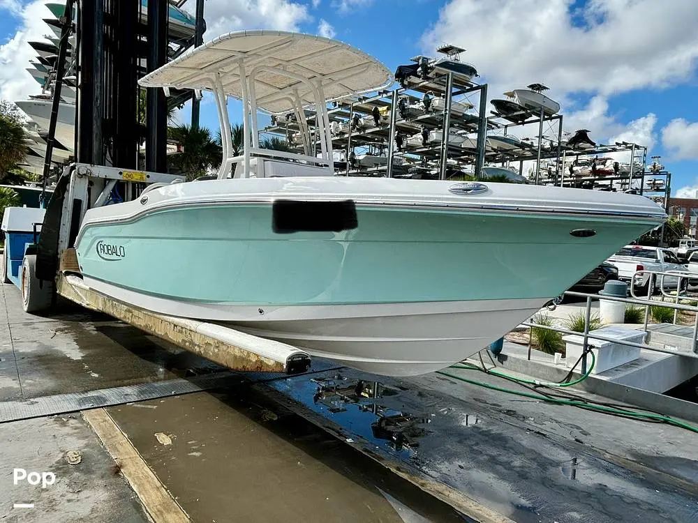 2021 Robalo 202 explorer