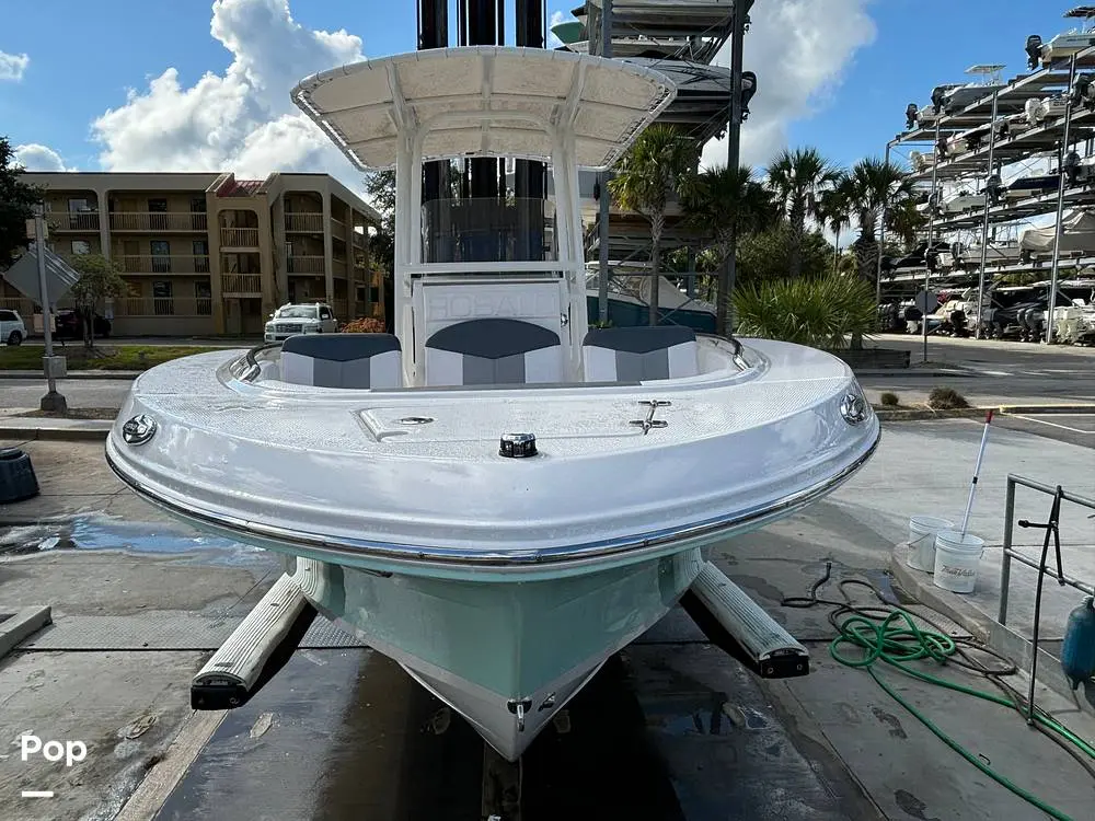 2021 Robalo 202 explorer