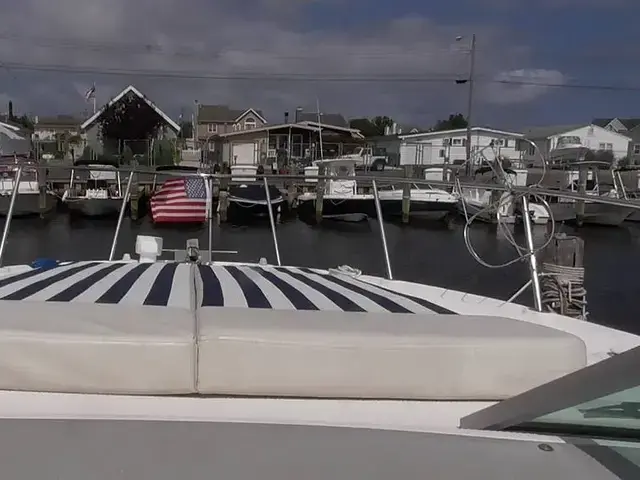 Bayliner 325