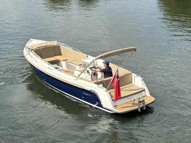 Interboat 820