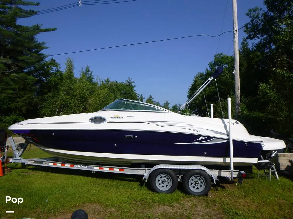 2006 Sea Ray 240 sundeck