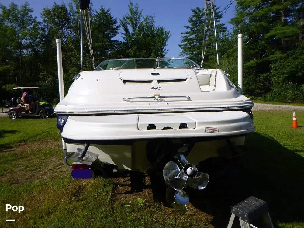 2006 Sea Ray 240 sundeck