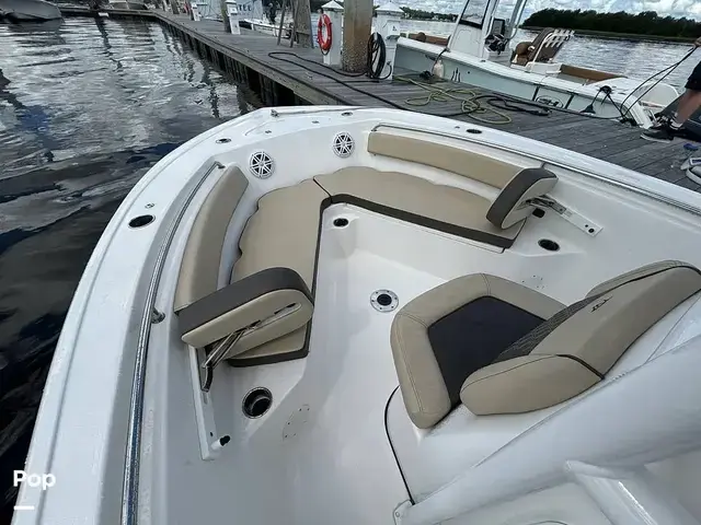 Tidewater Boats 210 LXF