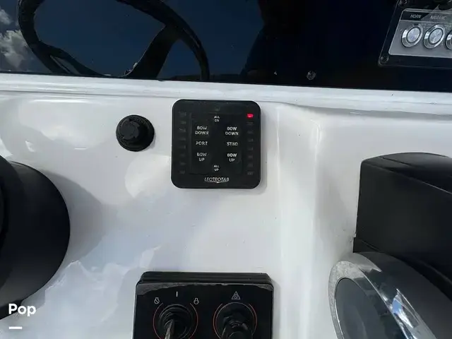 Tidewater Boats 210 LXF