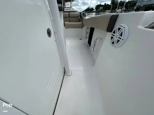 Tidewater Boats 210 LXF