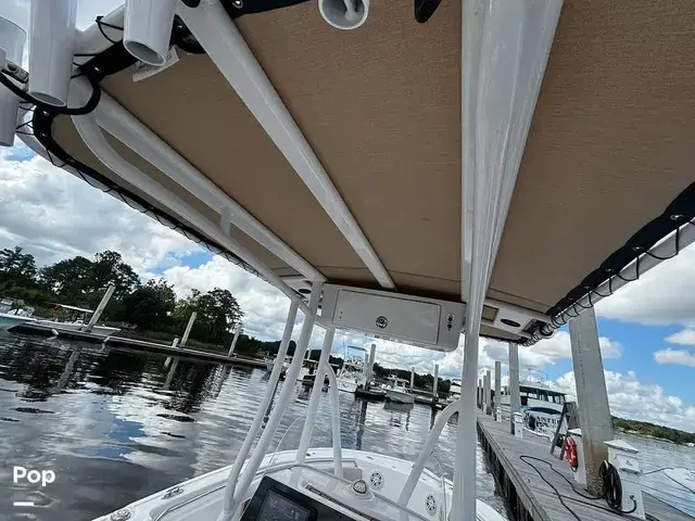 Tidewater Boats 210 LXF