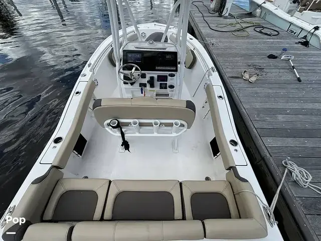 Tidewater Boats 210 LXF