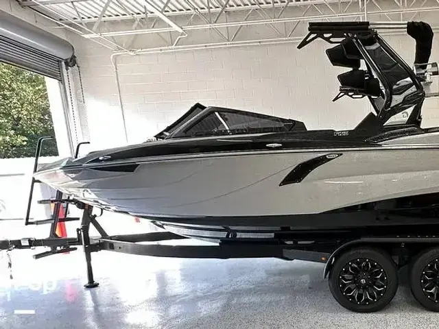 Centurion Boats Fi25