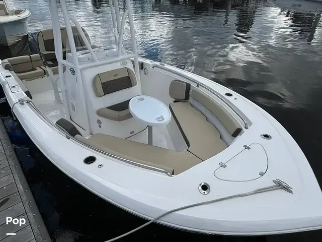 Tidewater Boats 210 LXF