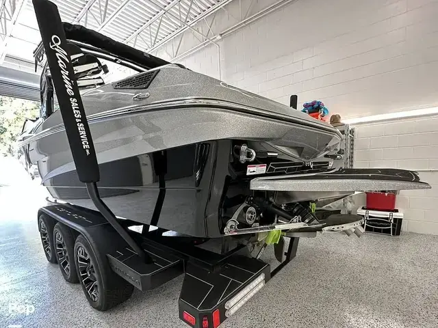 Centurion Boats Fi25