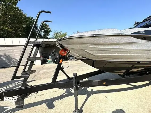 Centurion Boats Fi25