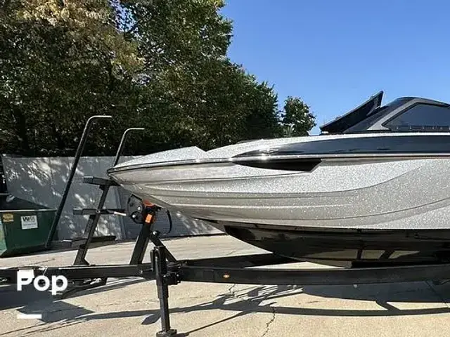 Centurion Boats Fi25