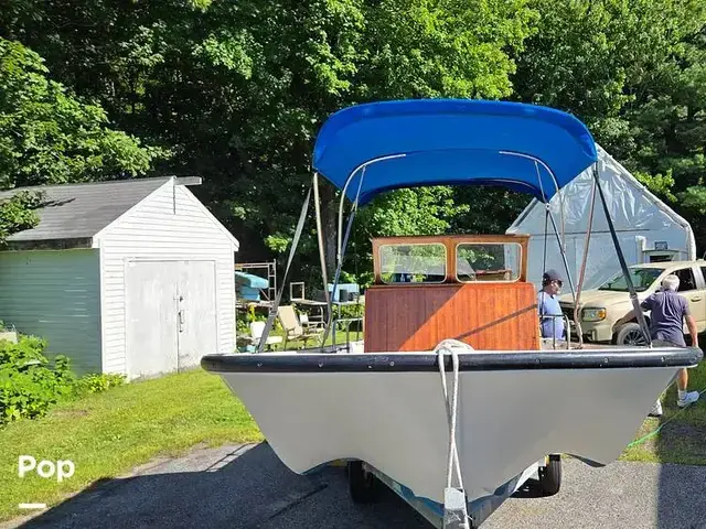 Boston Whaler Nauset 17