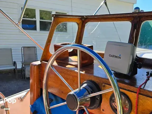 Boston Whaler Nauset 17