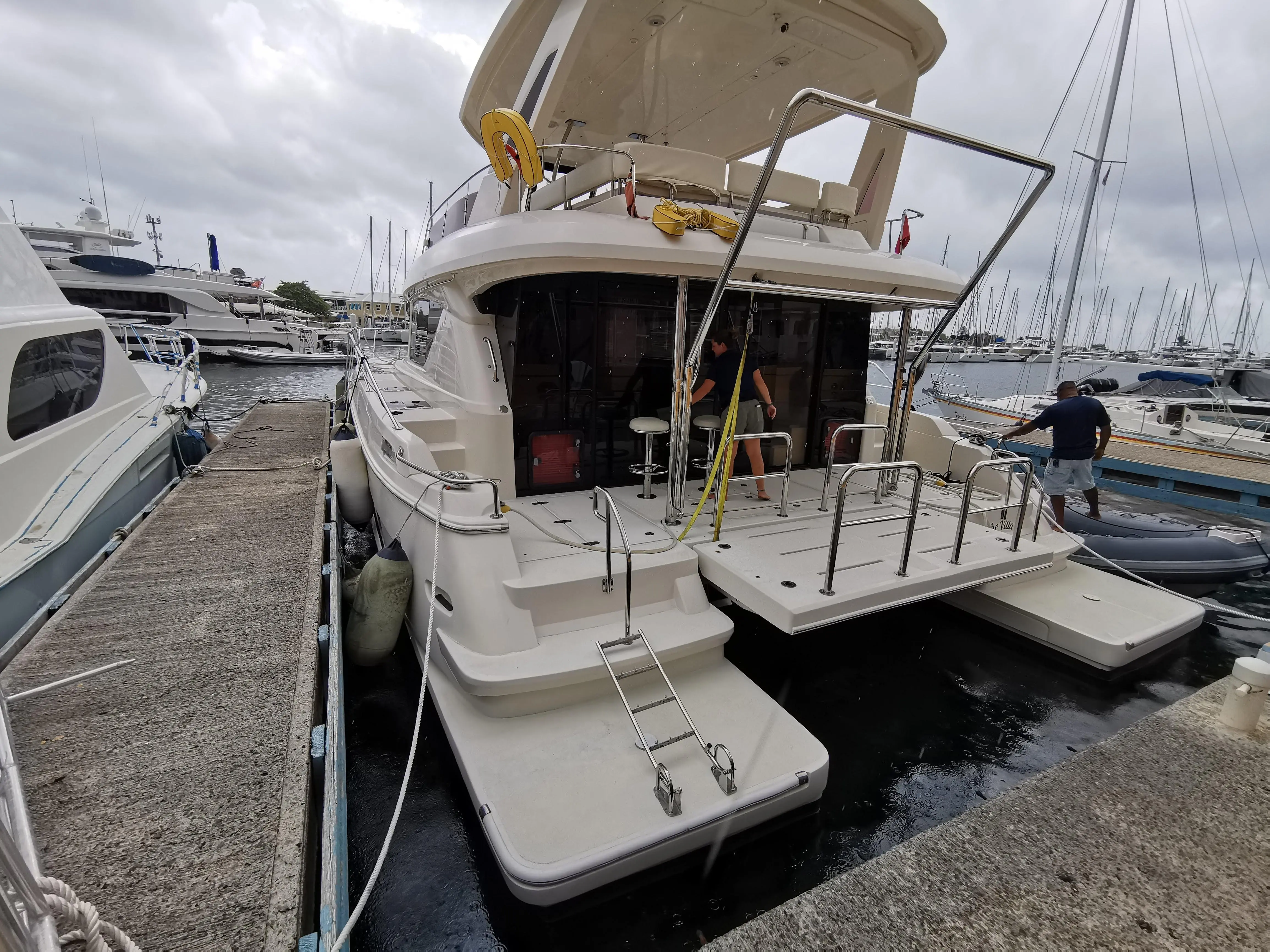 2016 Aquila 48