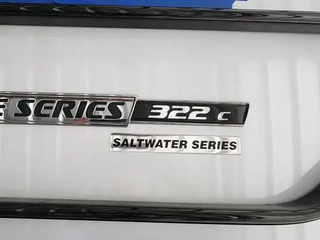 Suncatcher Elite 322C Saltwater Series