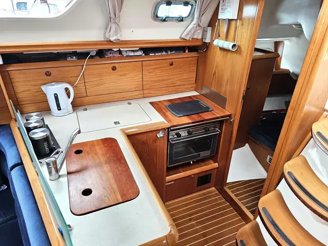 Jeanneau Sun Odyssey 37