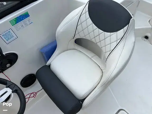 Bayliner Dx2200