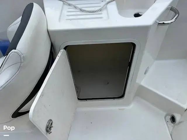 Bayliner Dx2200