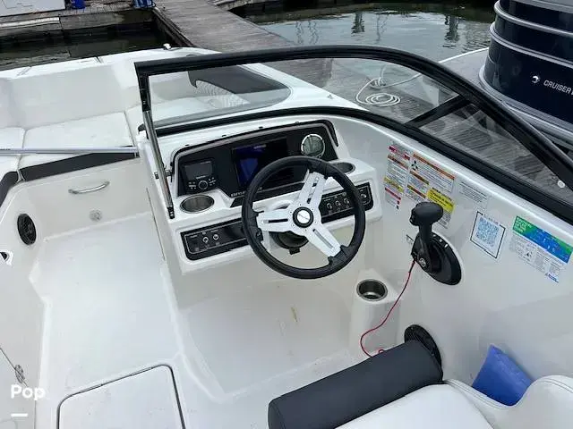 Bayliner Dx2200