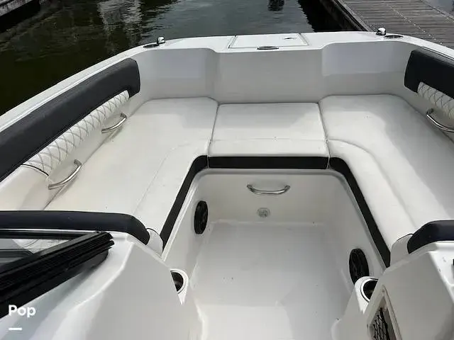 Bayliner DX2200